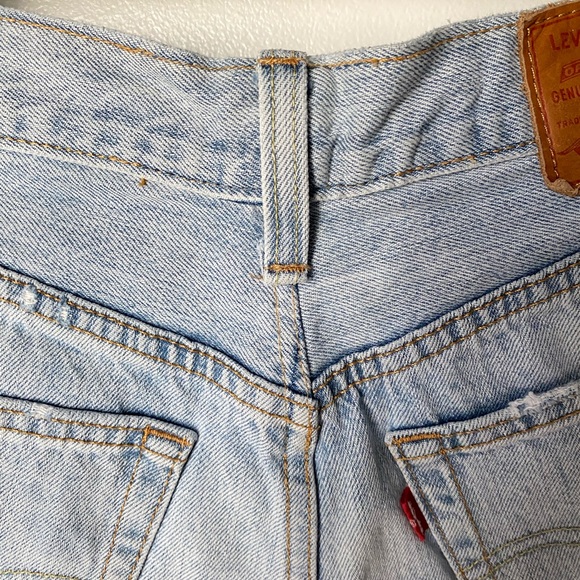 Levi’s 501 Light Wash Denim Shorts Distressed ( size 26 ) - Picture 3 of 5